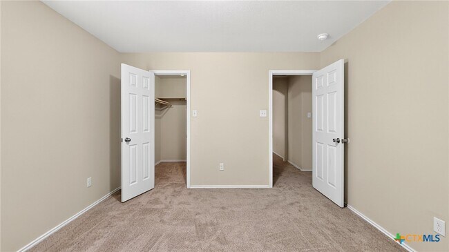 Building Photo - 3403 Cricklewood Drive