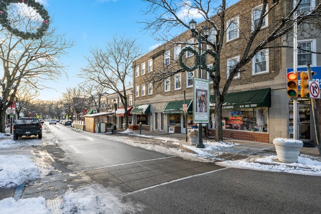 Building Photo - 80 Windsor Ave