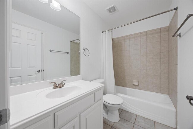 Building Photo - 1409 Vibar Cove