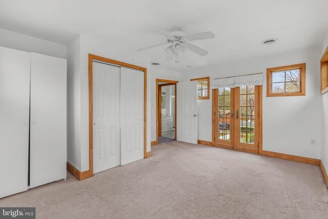 Building Photo - 217 N Providence Rd