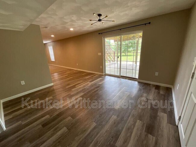 Building Photo - 2244 Haverford Dr