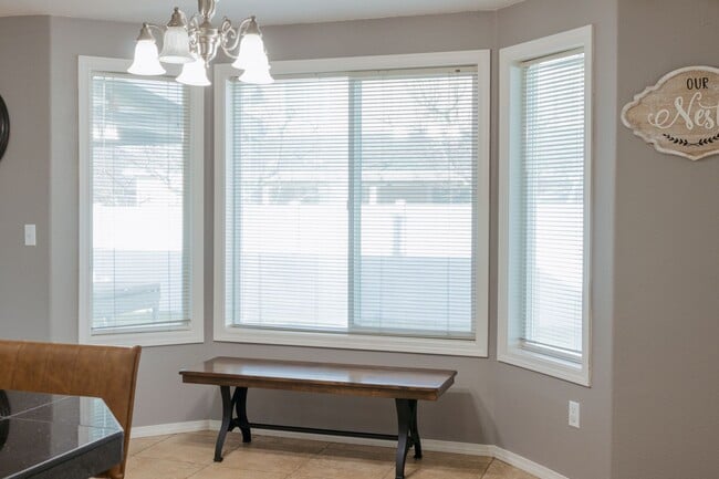 Building Photo - 509 Chelan Ave