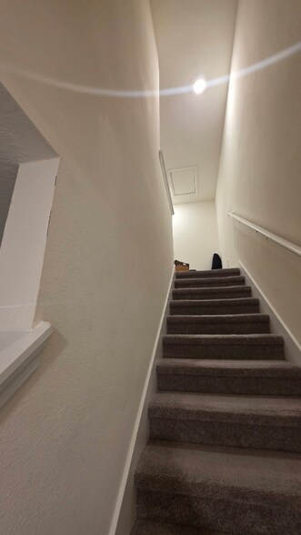 Building Photo - 1829 Pleasant Maple Ct