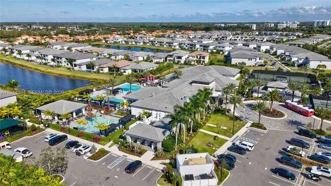 Building Photo - 8525 Crystal Downs Ave