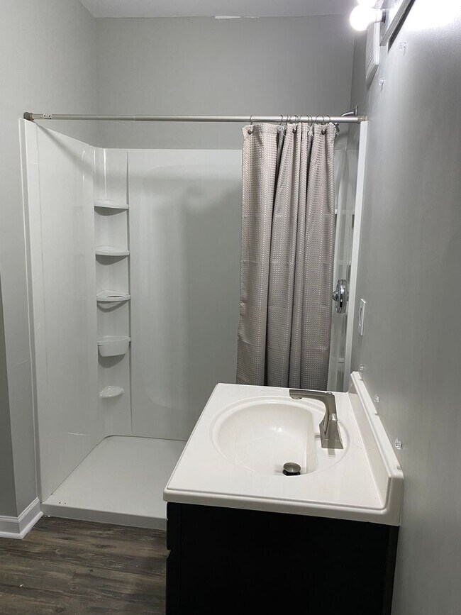 Building Photo - 2531 Deming Ave