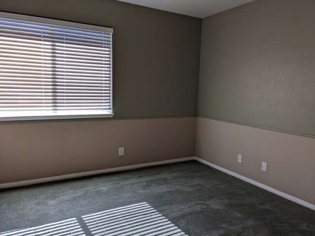 Building Photo - A Very nice and Large 4 Bedroom, 3 Bathroom, 2 STORY Home in Desert Shores!!!!