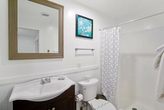 Building Photo - Oceanfront Winter Rental Mid-September 202...
