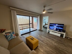 Building Photo - Lahaina Condo W/ Pool