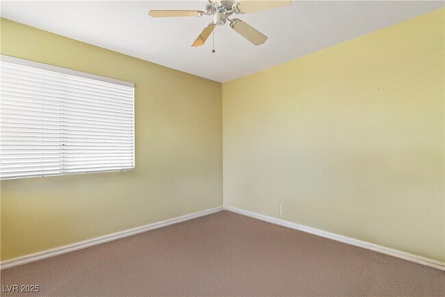 Building Photo - 1870 Desert Forest Way