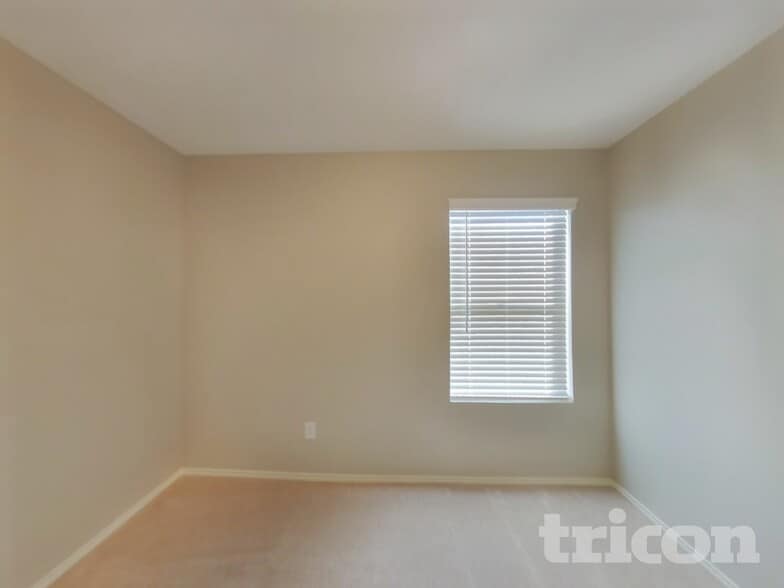 Building Photo - 8901 Red Fox Trl