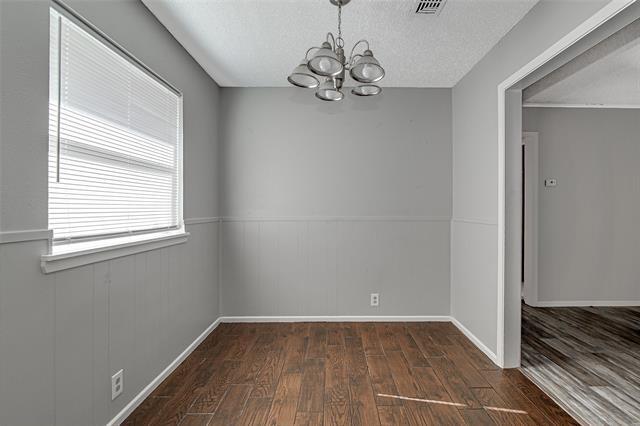 Building Photo - 228 Lester St