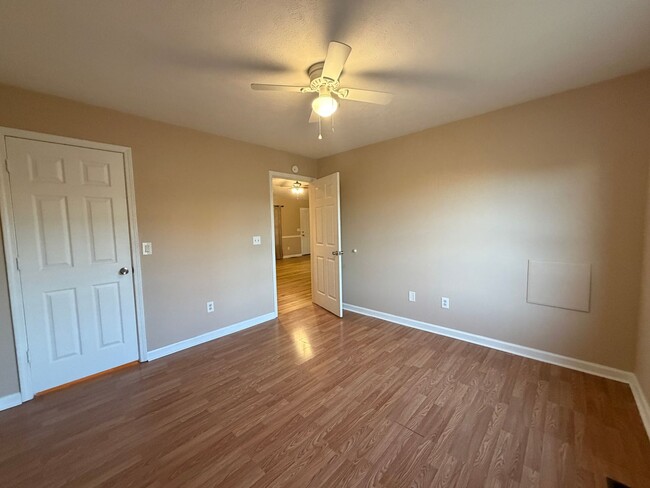 Building Photo - Three Springs Rd. 2188-2190