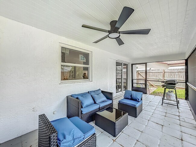 Building Photo - 635 Kingbird Cir