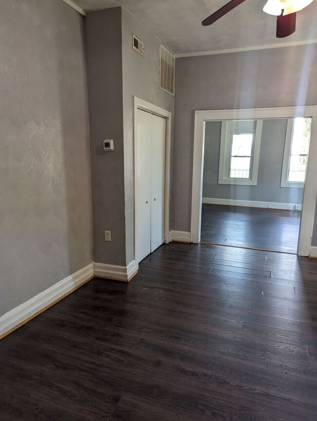 Building Photo - MOVE IN READY 4 Bedroom in the Heart of Po...