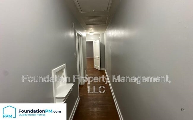Building Photo - 44 N Holmes St