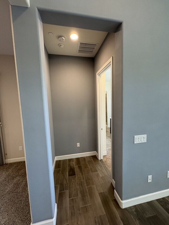 Building Photo - Dove Mountain 4 bedroom with Den 3,277 sq ft 3 car tandem garage