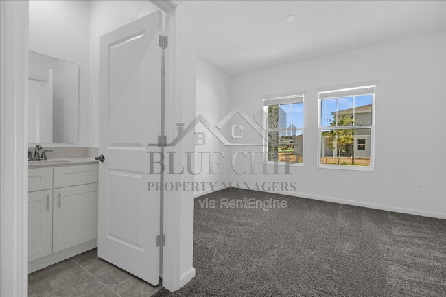 Building Photo - 3042 Country Side Dr