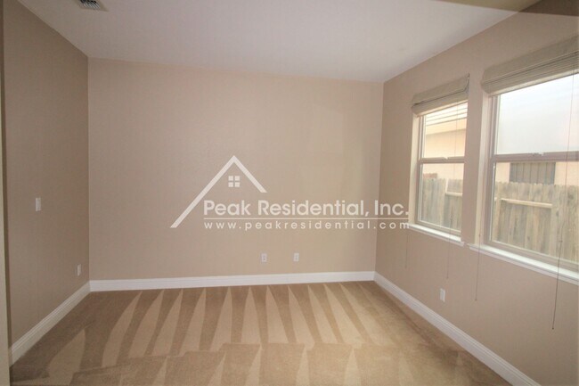 Building Photo - Wonderful 4bd/2.5ba Elk Grove Home with 3 ...