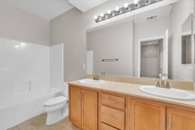Building Photo - 28687 N Pietro Dr