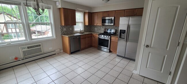 Building Photo - 1500 W Touhy Ave