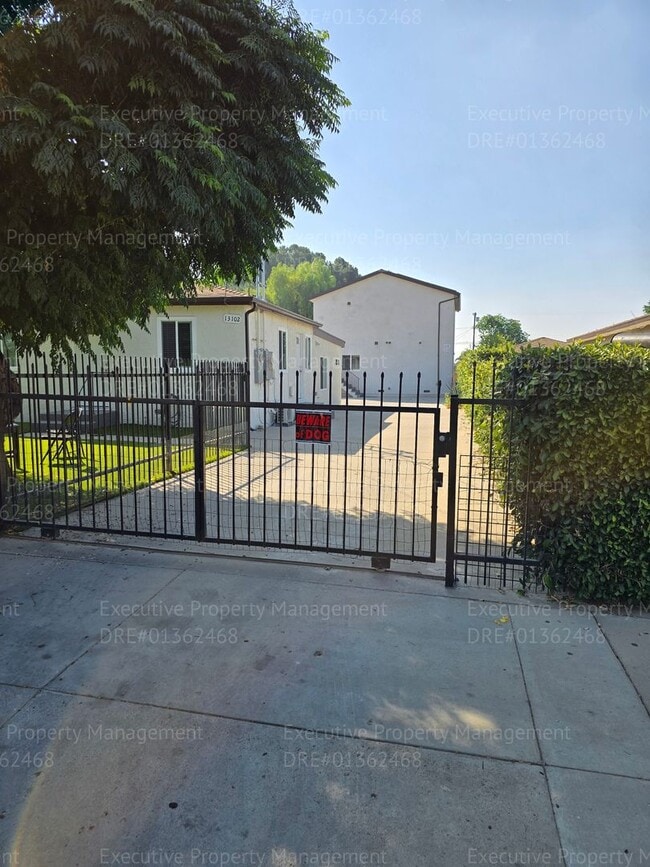 Building Photo - Newly constructed upstairs 2 bedrooms and ...