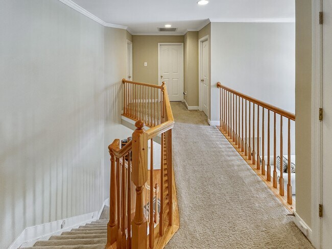 Building Photo - 14020 Seneca Ridge Dr