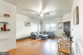 Building Photo - 935 E Passyunk Ave