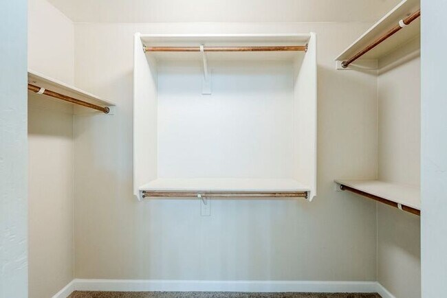Building Photo - Pending/ Rented - Bright & Airy 4-Bedroom ...