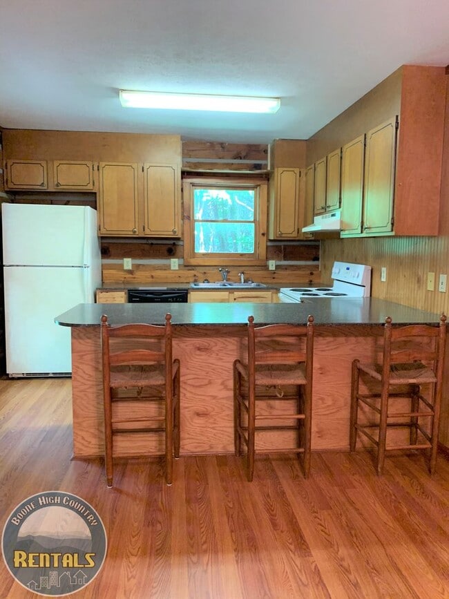 Building Photo - 159 David Sides Rd