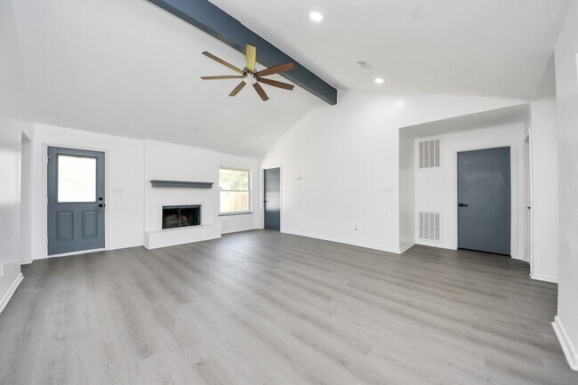 Building Photo - 23002 Grand Rapids Ln