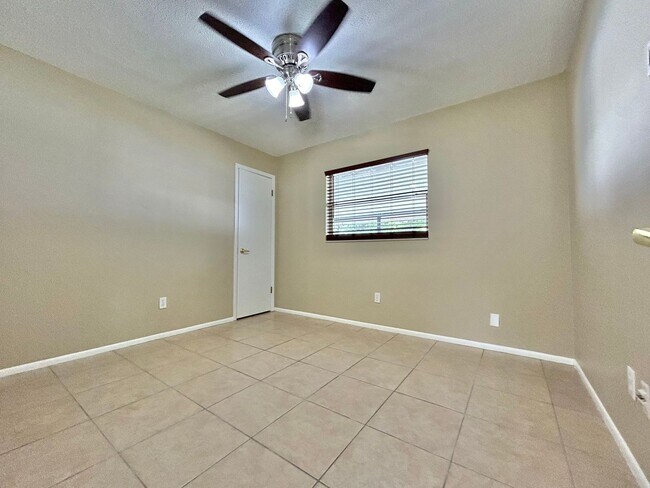 Building Photo - Stylishly upgraded 4Bedrooms/2Baths home in the heart of Winter Springs!