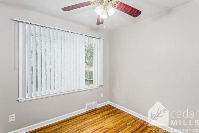 Building Photo - Large bi-level duplex in Crown Heights