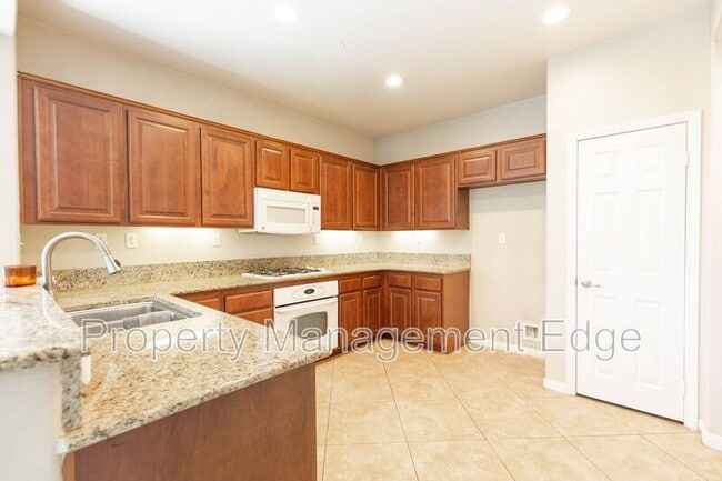 Building Photo - 1906 Flint Ct