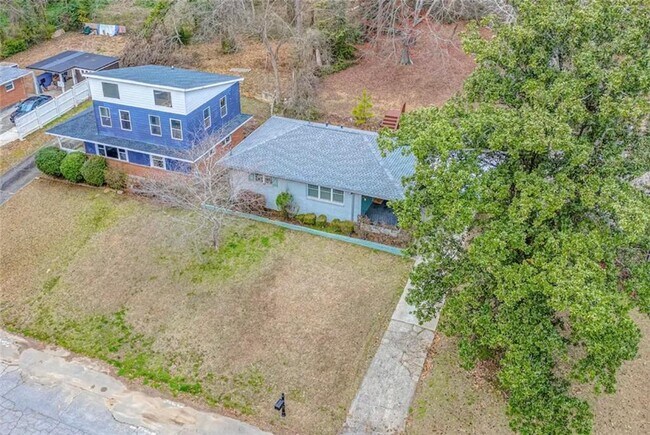 Building Photo - 977 Pegg Rd