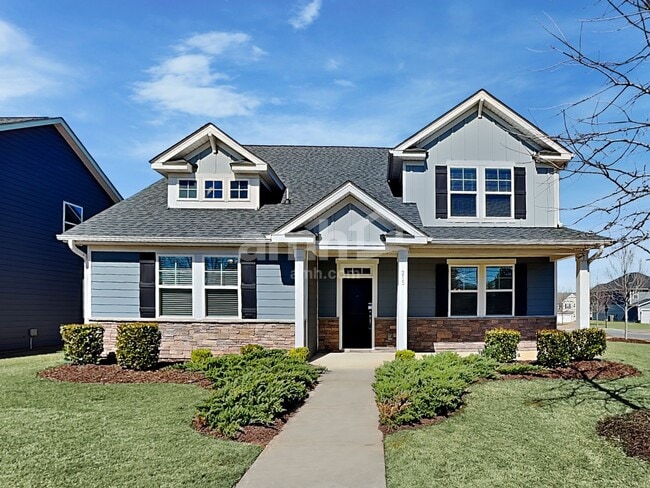 Building Photo - 215 Stowe Rd