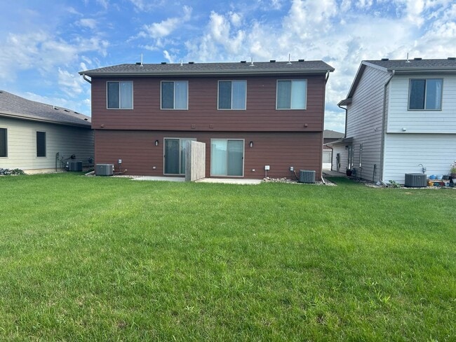Building Photo - 9419 W Dolores Dr