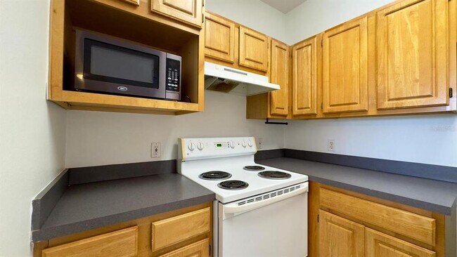 Building Photo - 6413 Astor Village Ave