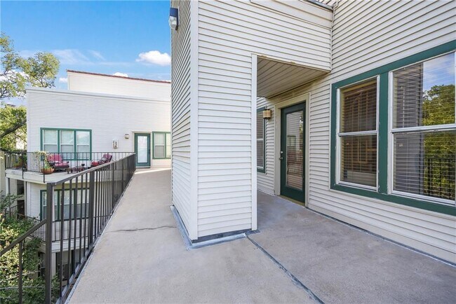Building Photo - 3115 Tom Green St