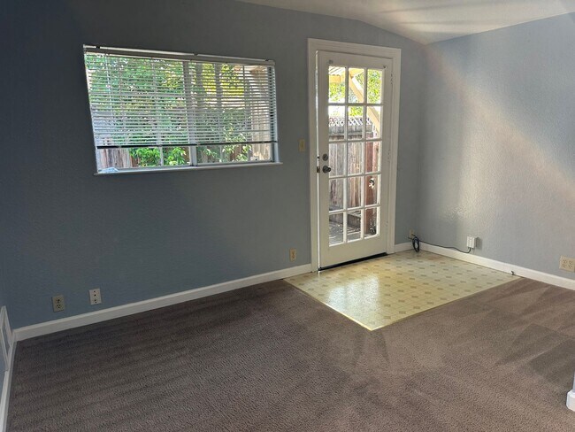 Building Photo - 14850 Elton Dr