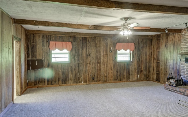 Building Photo - 223 Sequoyah Dr