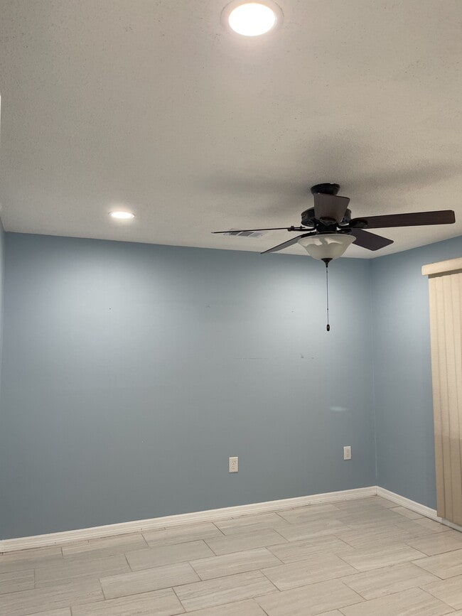 Building Photo - 6455 Jarvis Rd