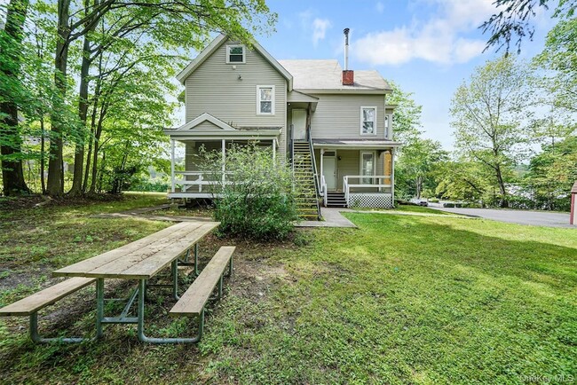 Building Photo - 34 Market St