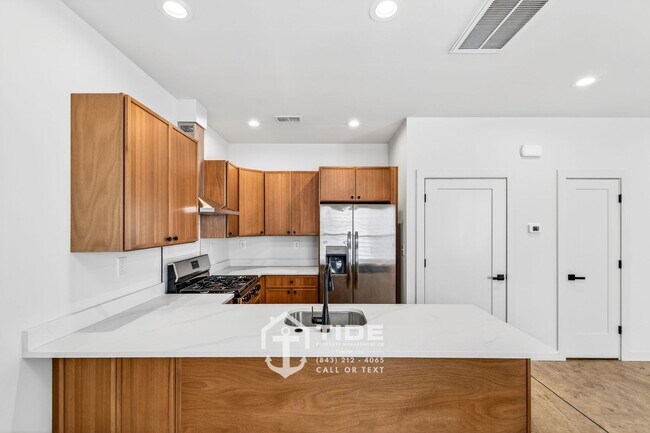 Building Photo - Modern Hanahan Living Near Park Circle