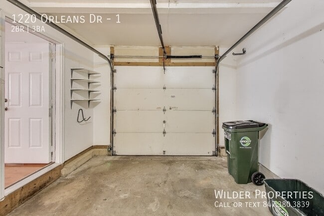 Building Photo - 1220 Orleans Dr