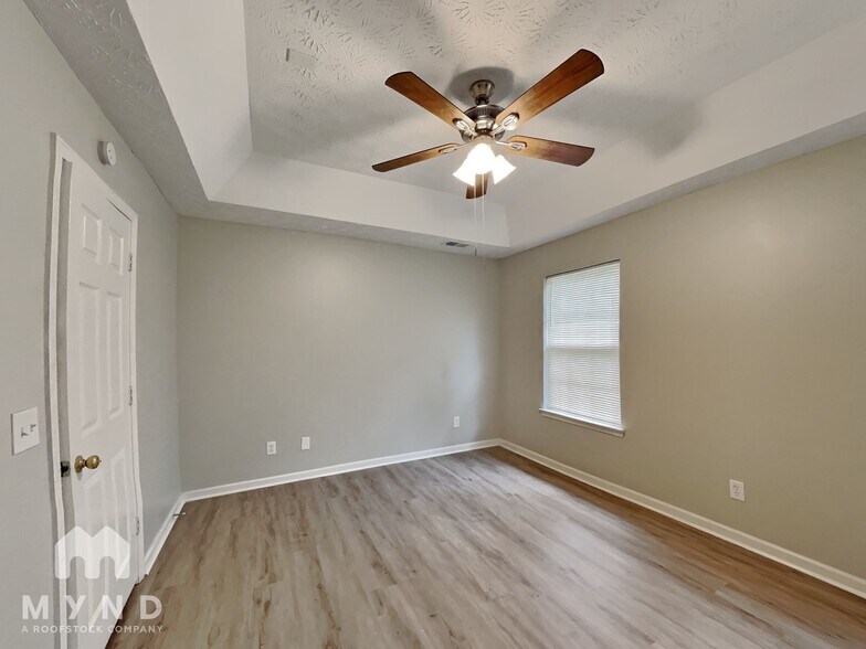 Building Photo - 6097 Camden Forrest Dr