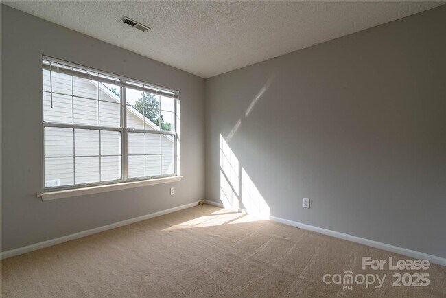 Building Photo - 6138 Garamond Ct