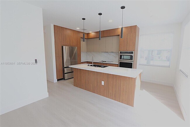 Building Photo - 14928 SW 40th St