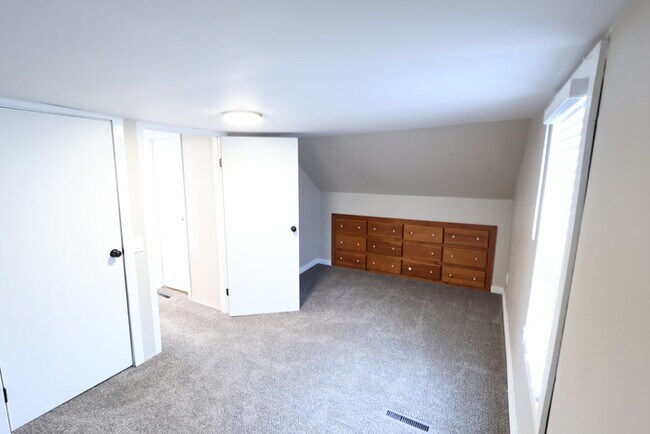 Building Photo - 1445 Woodbirch Ave