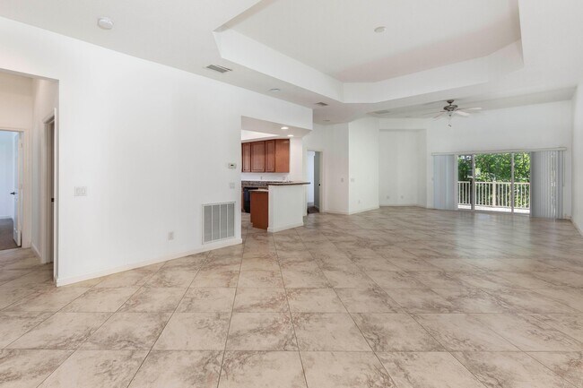 Building Photo - 3569 SW Sawgrass Villas Dr