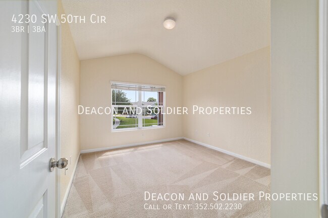 Building Photo - 4230 SW 50th Cir